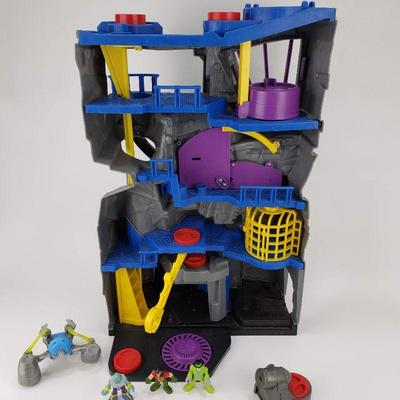Batcave Toy, 3 Figures, Cannon, and Jetpack - 24