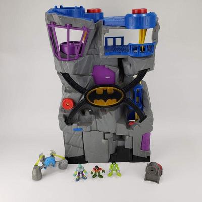 Batcave Toy, 3 Figures, Cannon, and Jetpack - 24