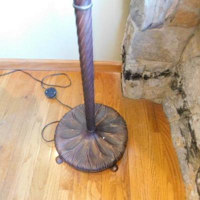 Vintage Peacock Tiffany Style Shade Metal Post Floor Lamp 63