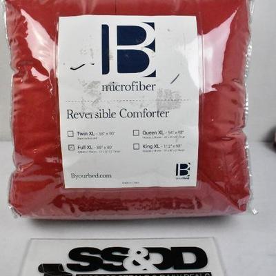 Microfiber Reversible Comforter. Red/Navy, Full Size - New