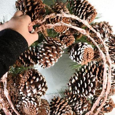 Lot B-6  Winter Wreath
