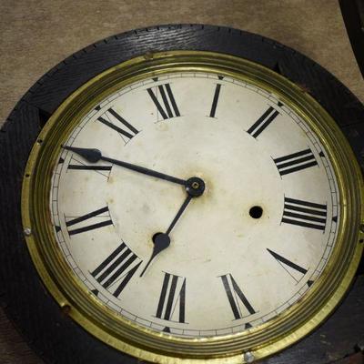 Lot B-21:  Wall Clock