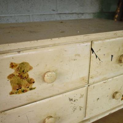 Lot B-22:  Child's Dresser
