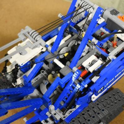 Lot LEGO-17: LEGO Technic #42042
