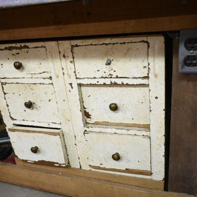Lot B-27:  Vintage Cabinet