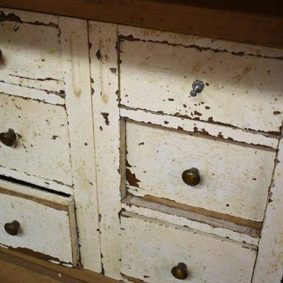 Lot B-27:  Vintage Cabinet