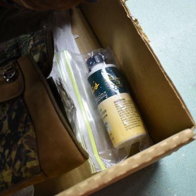 Lot B-39:  Boots