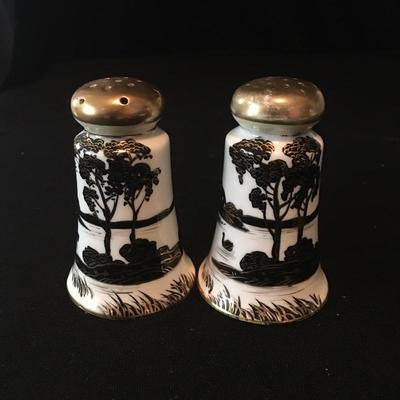 Lot 106 - Nippon Salt & Pepper Shakers & Chokin Numbered Collector Plate
