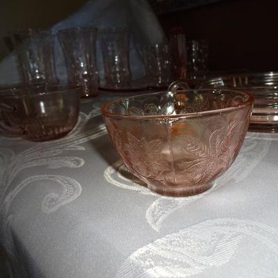 lot 1 pink glass