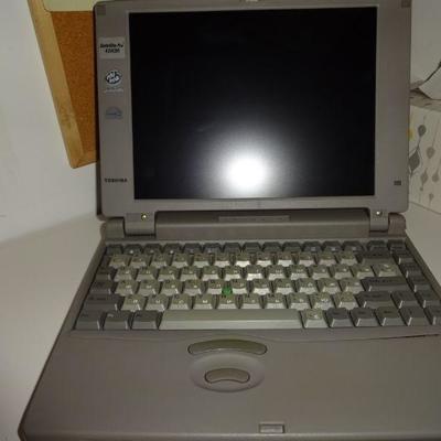 Lot 4. Toshiba laptop with russian and english keyboard