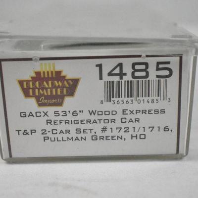HO Scale Train Car, Texas & Pacific Wood Express Refrigerator Car with Box