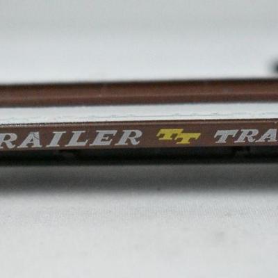 Athearn Trains in Miniature HO Scale 85 ft Trailer Train with Box 2016