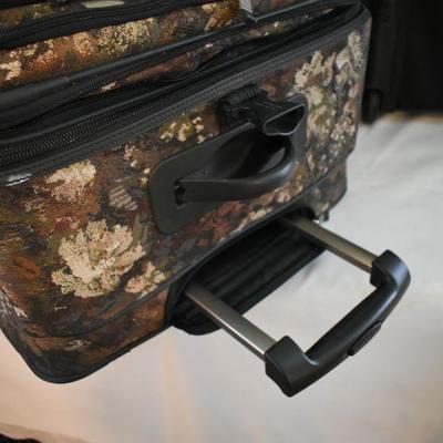 Lot G-122:  Luggage