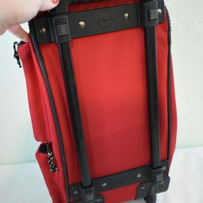 Lot G-125:  Duffle Bag