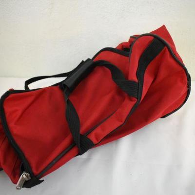 Lot G-125:  Duffle Bag