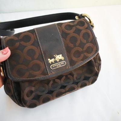 Lot G-128:  Coach