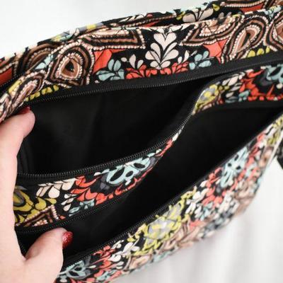 Lot G-132:  Vera Bradley Bag