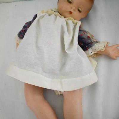 Lot G-136:  Vintage Dolls
