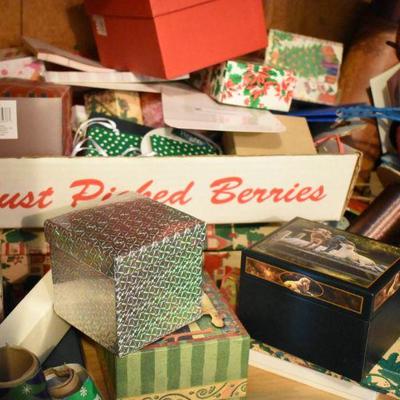 Lot G-137:  Gift Wrap