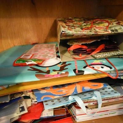 Lot G-137:  Gift Wrap