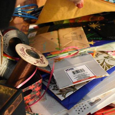 Lot G-137:  Gift Wrap