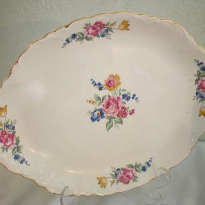 Lot G-139:  Vintage Serveware
