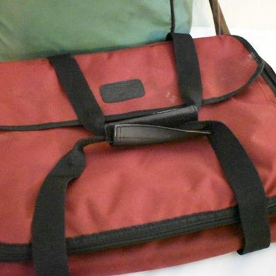 Lot G-141:  For the Picnic