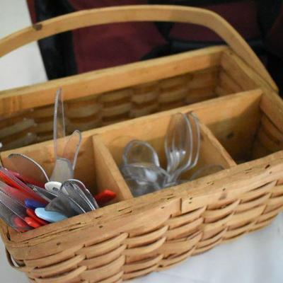 Lot G-141:  For the Picnic
