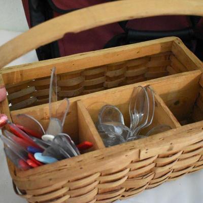 Lot G-141:  For the Picnic