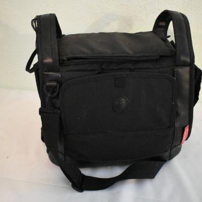 Lot G-149: Coleman Bag