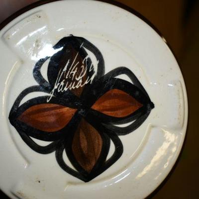 Lot B-52:  Flower Pot and More