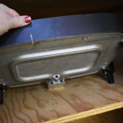 Lot B-64:  Electric Frying Pan