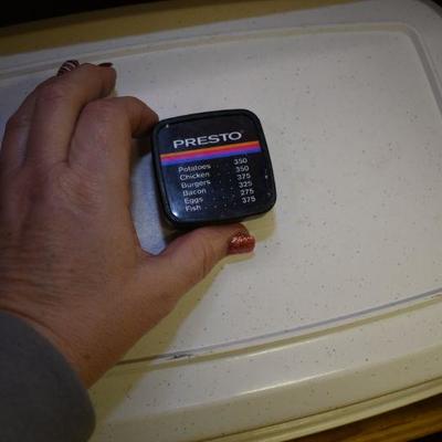 Lot B-64:  Electric Frying Pan