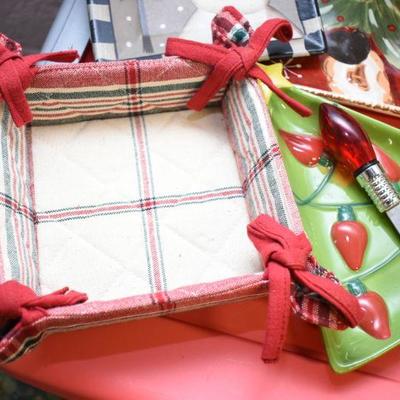 Lot B-86: Christmas Entertaining