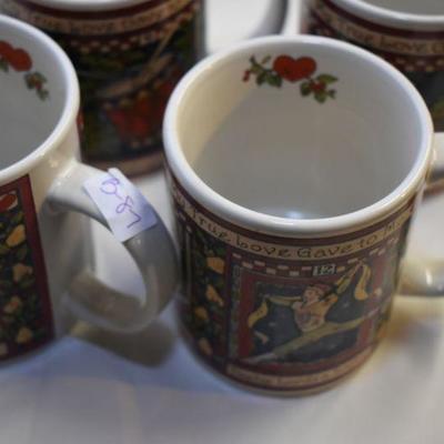 Lot B-87: Mug Set