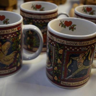 Lot B-87: Mug Set