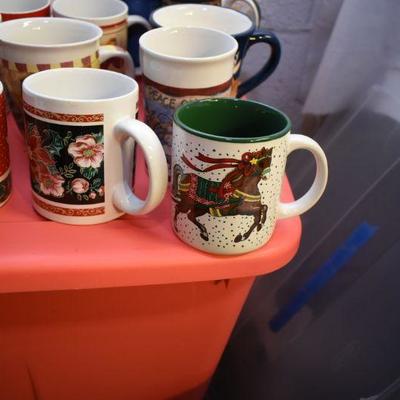 Lot B-88: Lot of Holiday Mugs