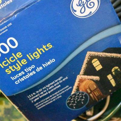 Lot B-99: Collection of Christmas Lights