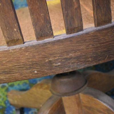 Lot B-80: Vintage Oak Swivel Office Chair
