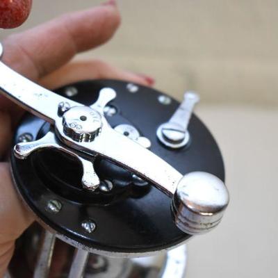 Lot B-114: Two Vintage Penn Reels