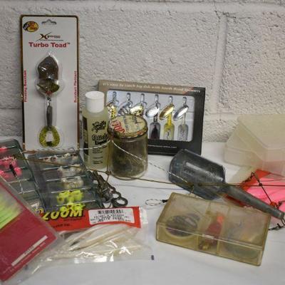 Lot B-119: Collection of New and Vintage Fishing