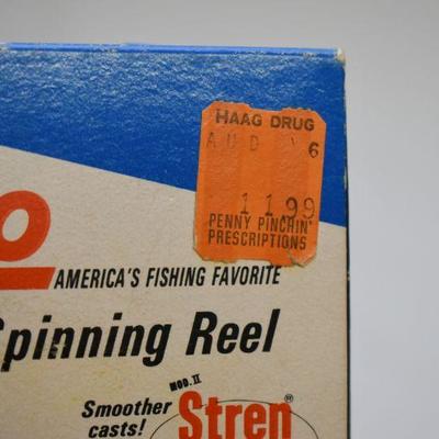Lot B-132: Vintage Zebco Model 33 Spinning Reel with Box