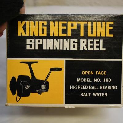 Lot B-135: Vintage King Neptune Spinning Reel
