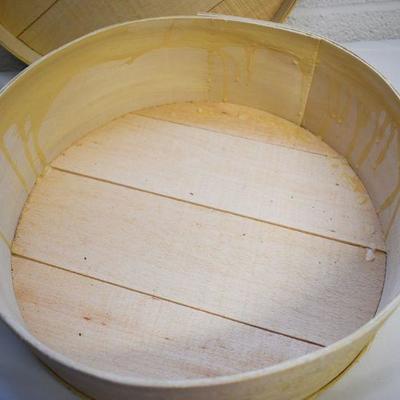 Lot B-140: Vintage Wisconsin Commercial Wooden Cheese Band Box 