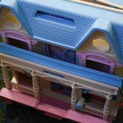 Lot B-143: Folding Fisher Price Doll House