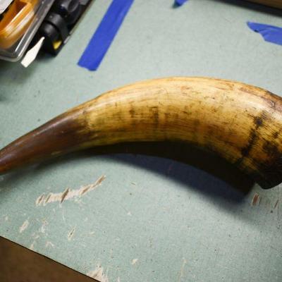 Lot B-154:  Faux Powder Horn