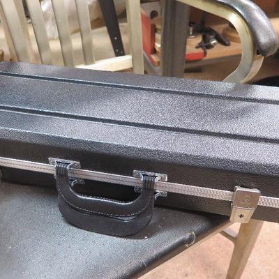 Lot B-178:  Gun Case