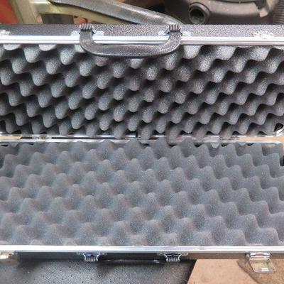 Lot B-178:  Gun Case