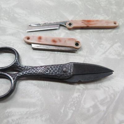 Lot B-194:  Vintage Electrician Scissors