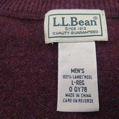 Lot B203:   Men's Sweaters